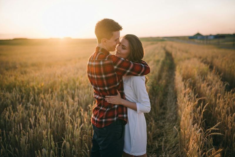 14 Signs You've Finally Found a Healthy Relationship