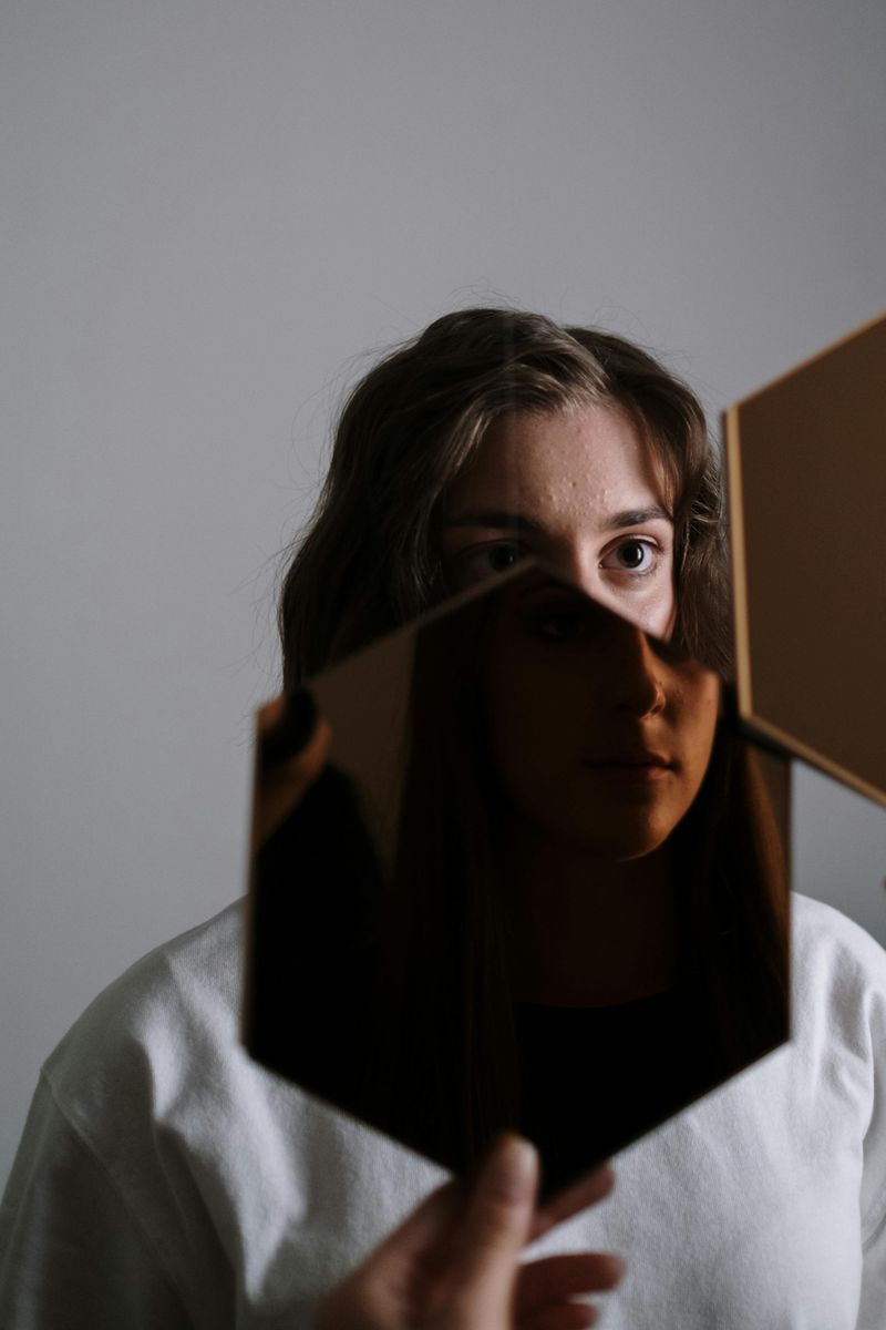 12 Habits of People Who Secretly Have Low Self-Esteem (Even If They Seem Confident)