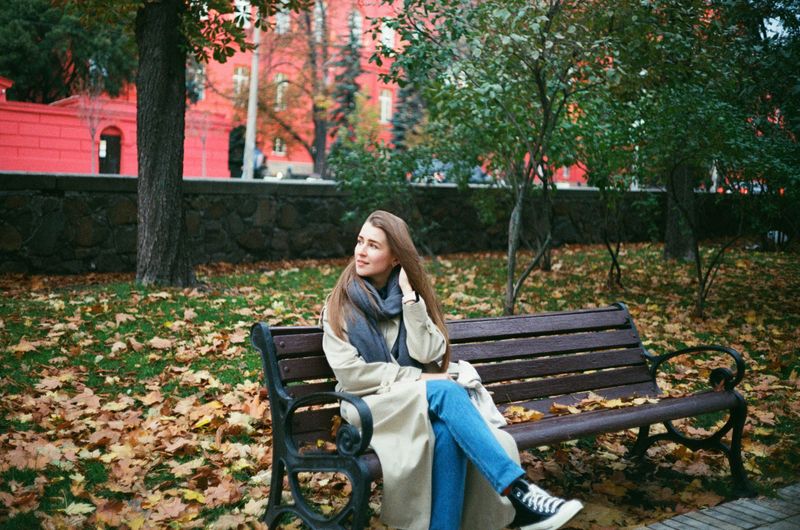 Shared Locations Hold Memory Echoes