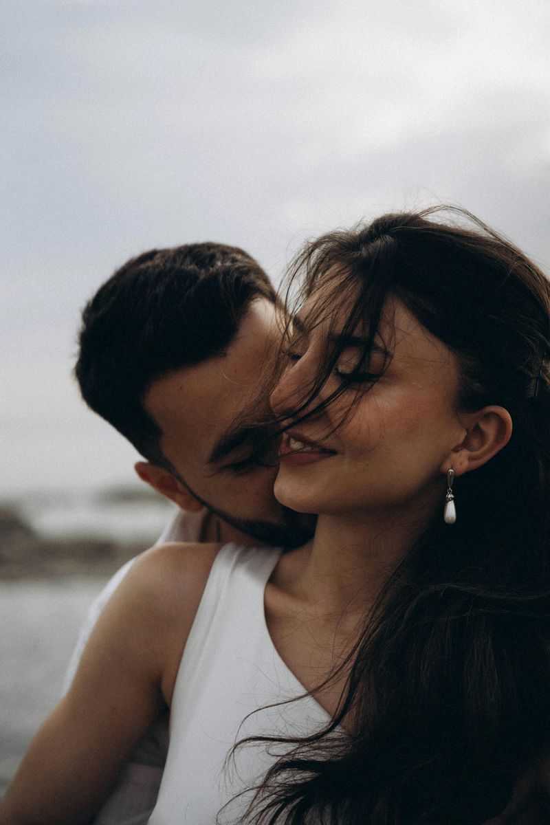 12 Clear Signs You're Giving More Than You're Getting in Love