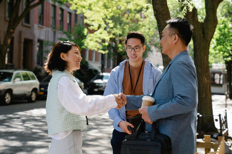 You haven’t met a single friend—and he's not trying to change that