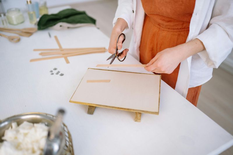 12 Side Hustles That Sound Fun but Don’t Pay (And Better Alternatives)