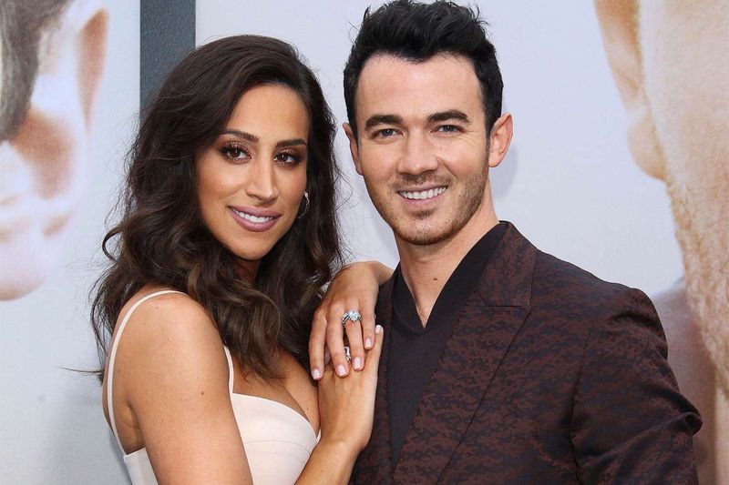 Kevin Jonas & Danielle Deleasa