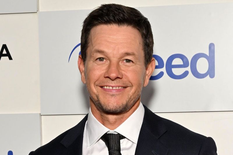Mark Wahlberg – 5’8”