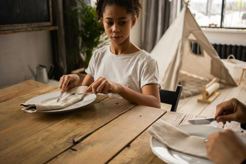 Master the Basics of Table Etiquette