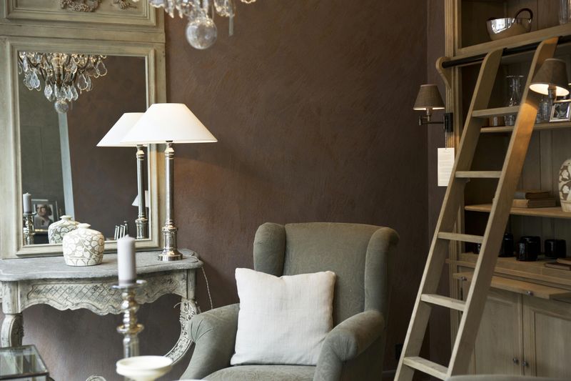 Repurposed Ladder Bookshelf