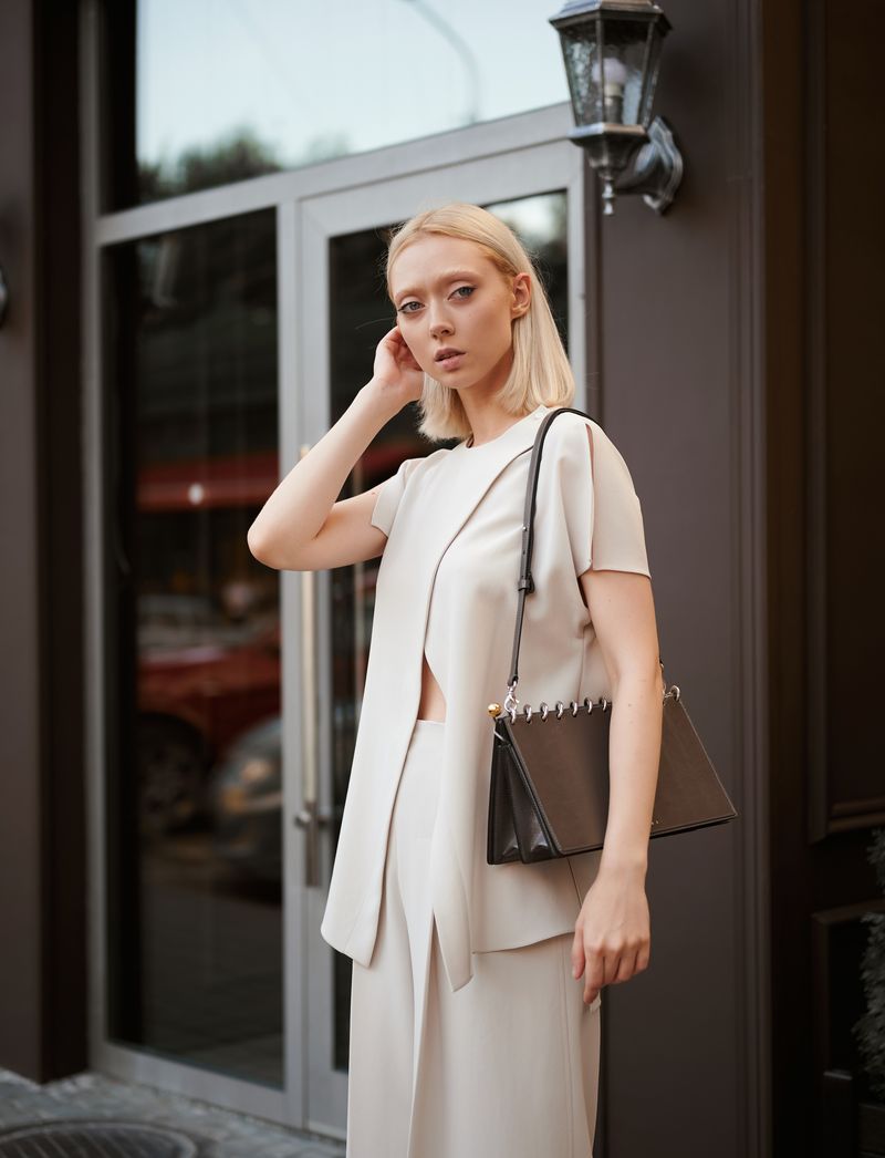 12 Classic Accessories That Instantly Elevate Any Outfit