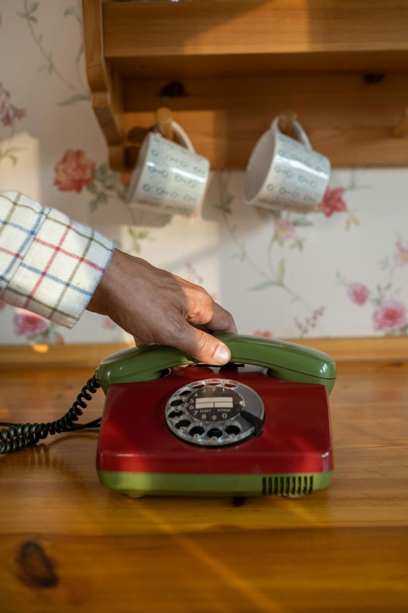 Hang up the phone.