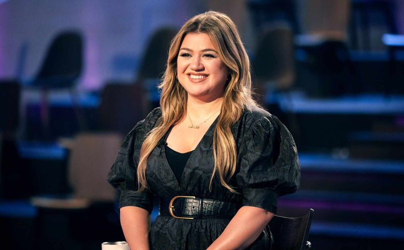 Kelly Clarkson – Built a Superstar Career While Constantly Defying Weight Comments