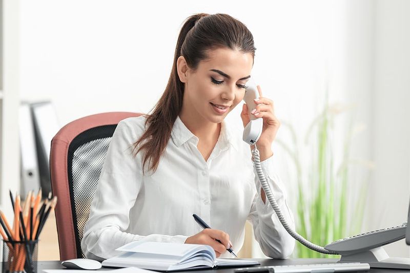 Phone Etiquette & Professional Communication