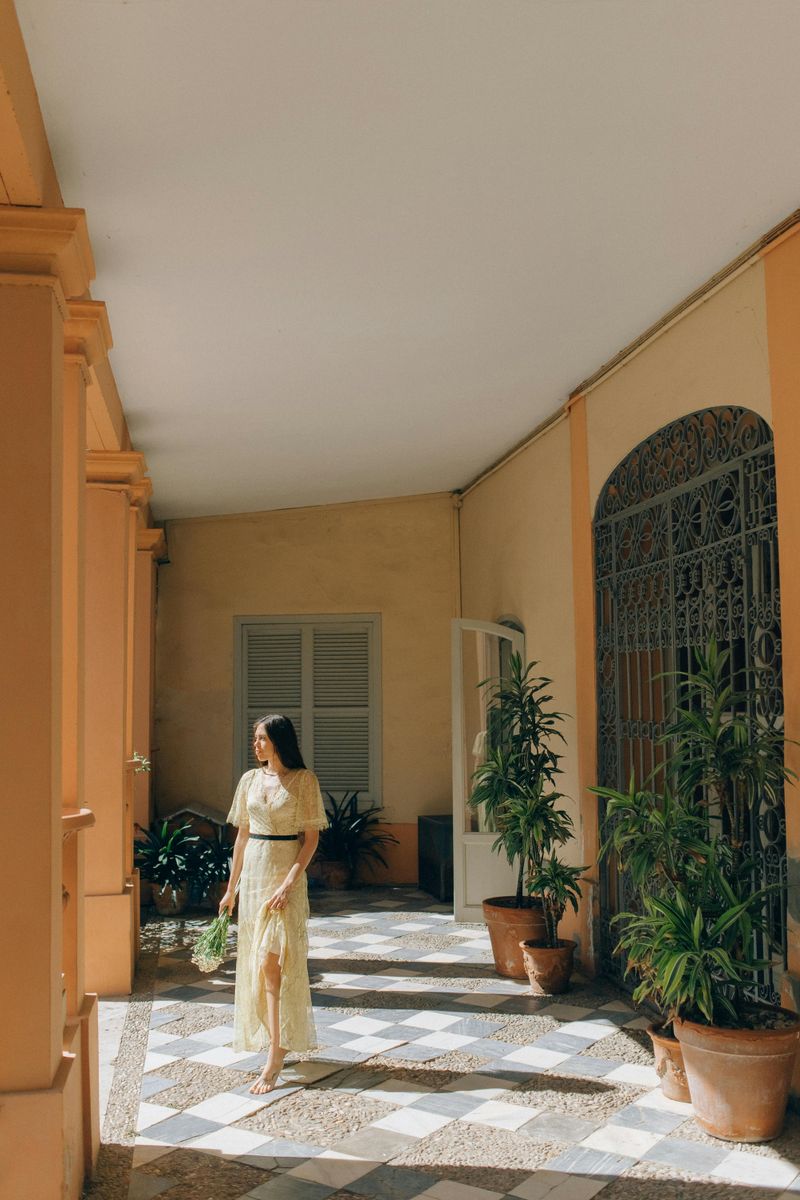 11 Everyday Struggles Only Tall Women Understand