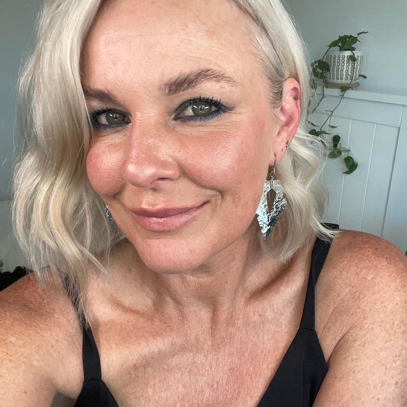 Smokey Eyes (Soft and Neutral Tones)