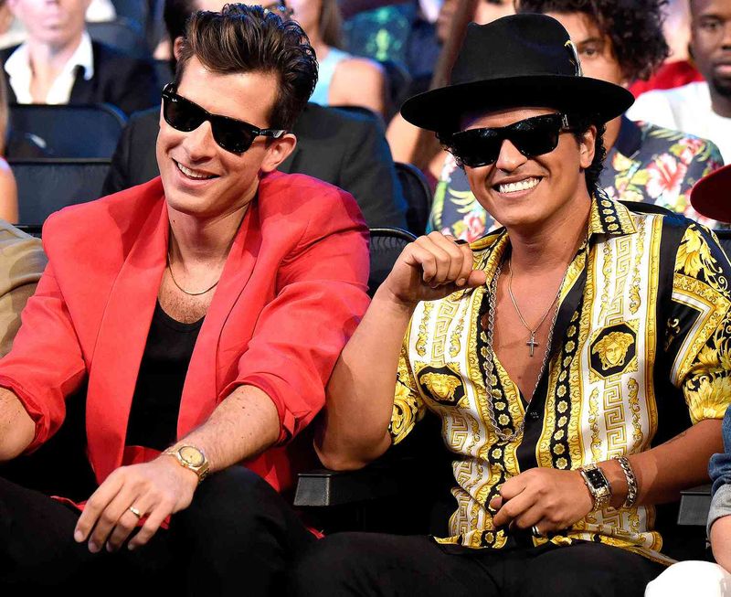 “Uptown Funk” – Mark Ronson & Bruno Mars