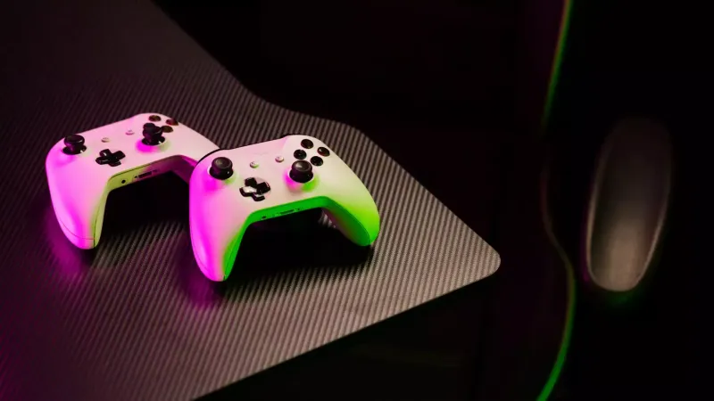 Go Wireless with Bluetooth (Xbox One S & Series X/S only)