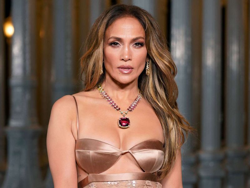 Jennifer Lopez – “Louboutins” (2009)