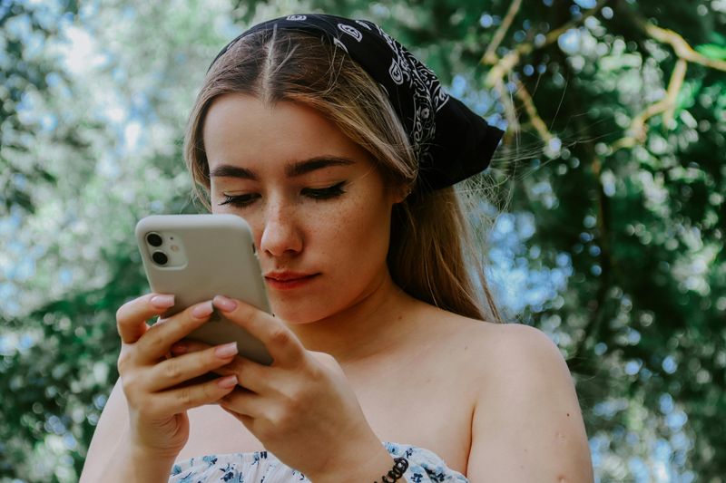 10 Psychological Reasons You Crave Distraction