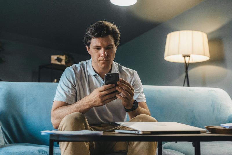 12 Early Dating Signs He Will Eventually Break Your Heart