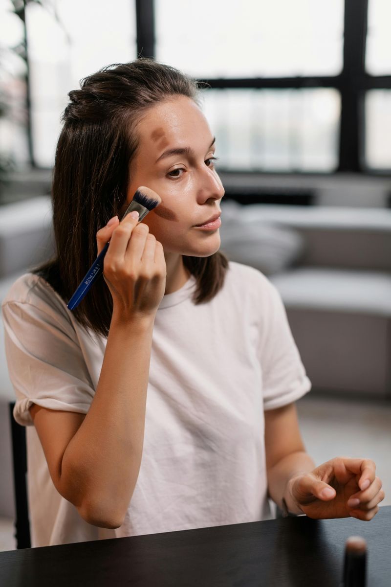 Using Heavy Makeup During Heat Waves