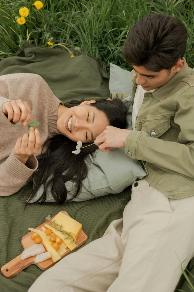 These 6 Green Flags Show You're in the Right Relationship