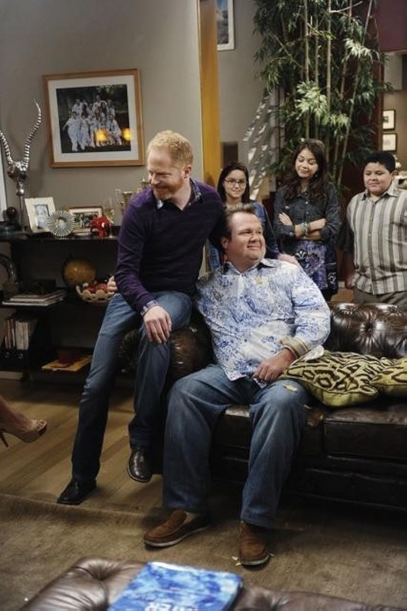 Modern Family — “The Kiss” (S2, Ep2)