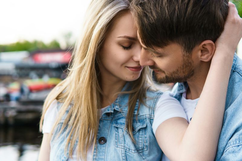 10 Things Healthy Love Teaches You About Yourself