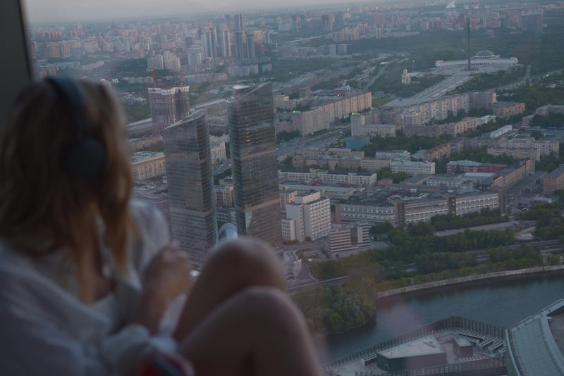 15 Signs You’re Living on Autopilot (And How to Break Free)