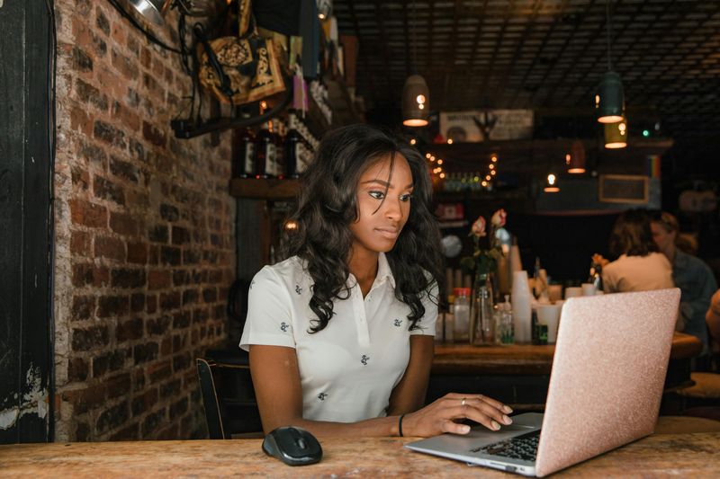 10 Signs Your Side Hustle Might Be Hurting More Than Helping