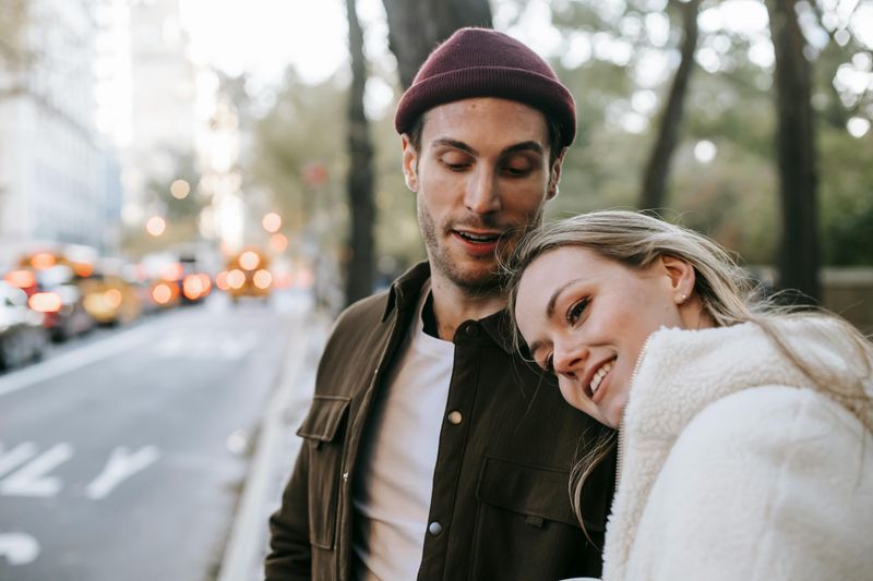 11 Things People Overlook Early in Relationships—But Shouldn't
