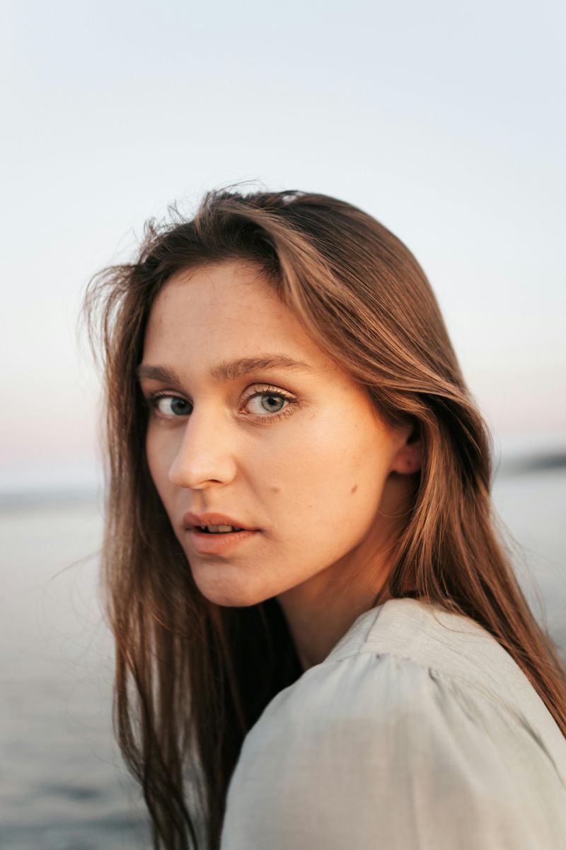 Former Family Peacemakers Often Face One Of These 10 Relationship Struggles In Adulthood