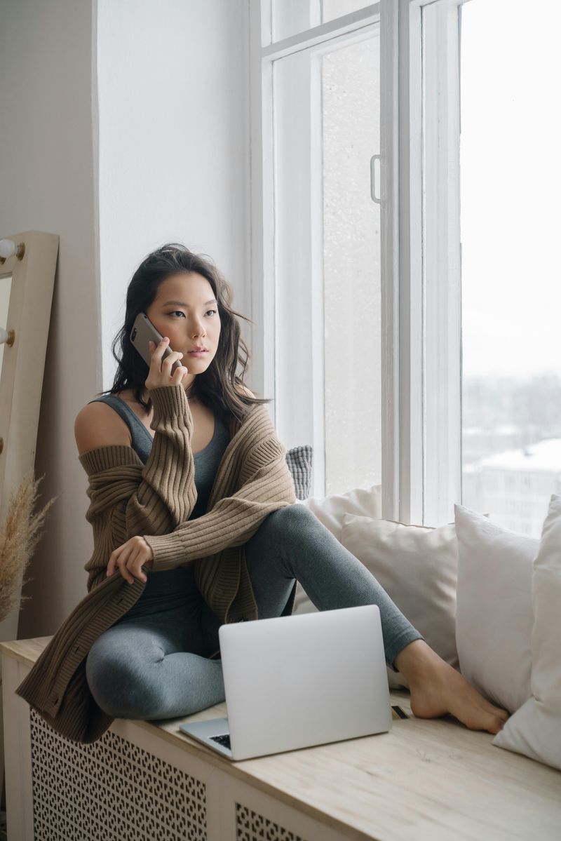 Talking on the Phone for Casual Chats