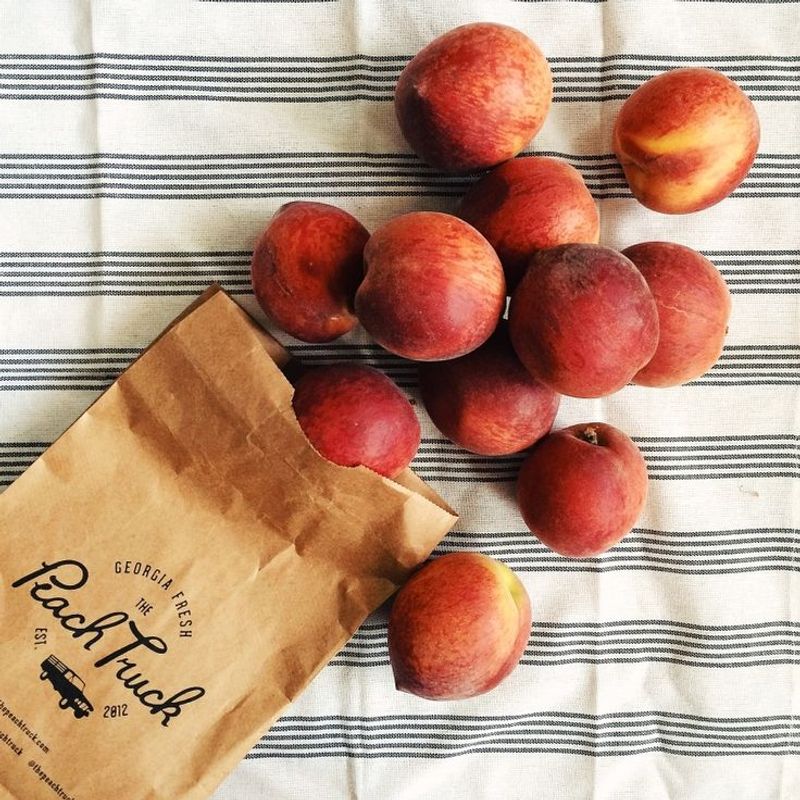 Georgia – Peach Truck Peaches