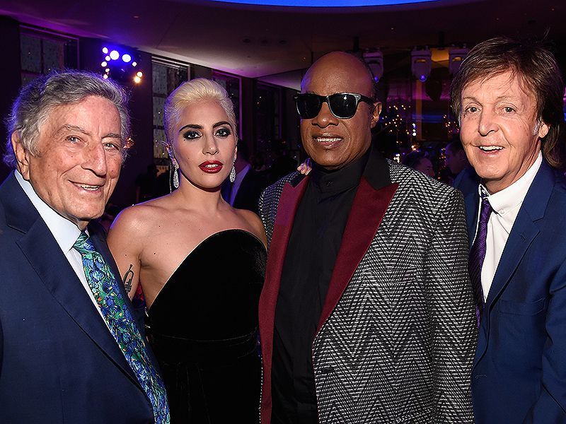 Paul McCartney & Stevie Wonder — “Ebony and Ivory” (1982)