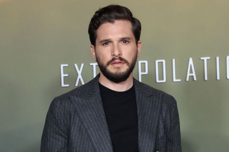 Kit Harington – 5’8”