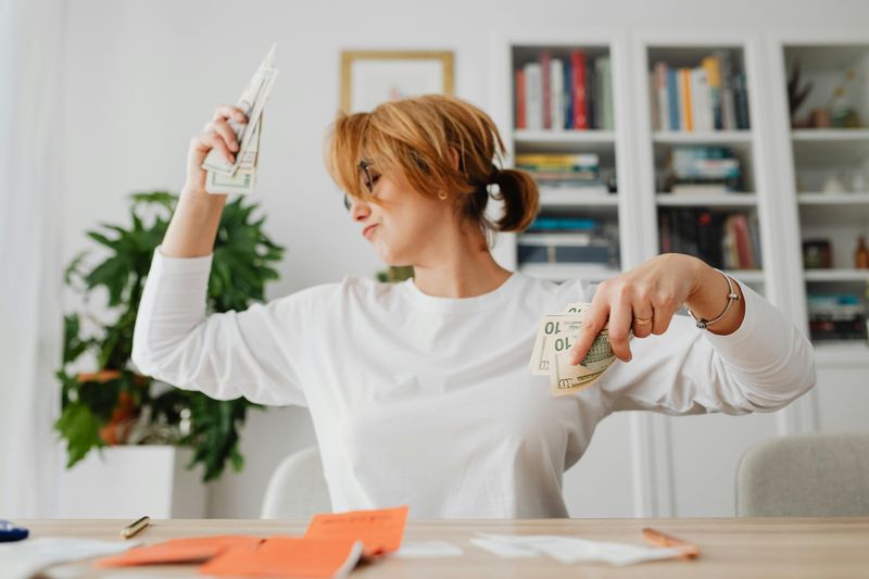 12 Old-School Money Rules That Are Still Totally Worth Following