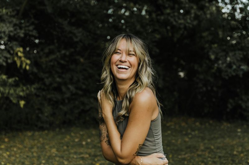 10 Genuine Compliments Modern Women Actually Want to Hear