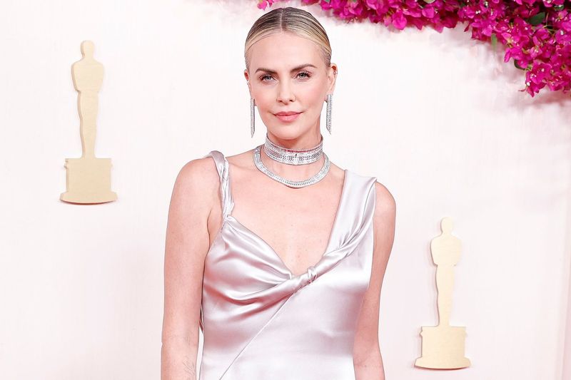 Charlize Theron – Dior J’Adore