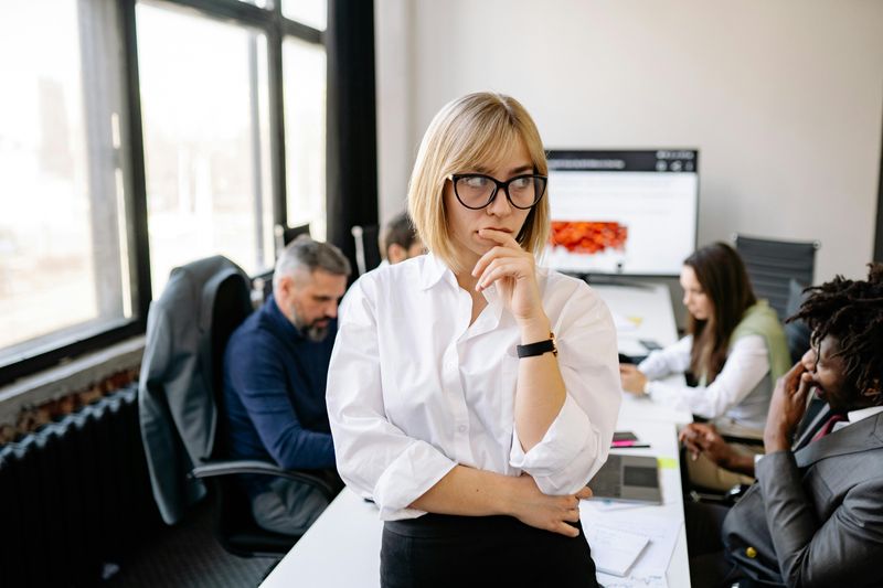 10 Signs You're a Natural Born Leader (Even if You're an Introvert)