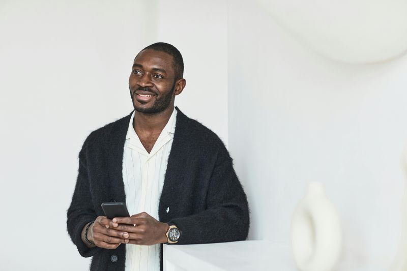 10 Rare Traits That Make Men Universally Seen as “Good Guys”