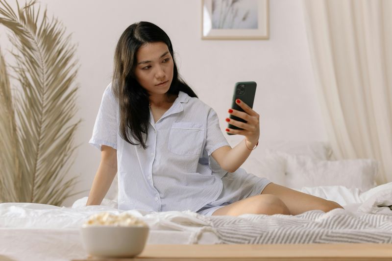 Quiet but Powerful: 13 Personality Traits of People Who Keep Their Lives Off Social Media