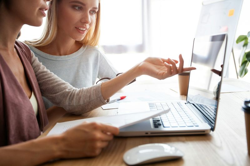 11 Signs Someone May Not Understand Basic Manners