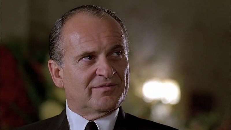 Joe Pesci – 5’3”