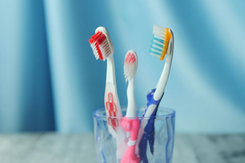 Toothbrush holder / cup
