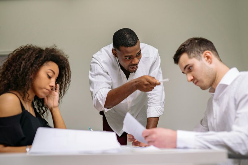 12 Typical Responses People Resort to When Their Argument Becomes Less Convincing