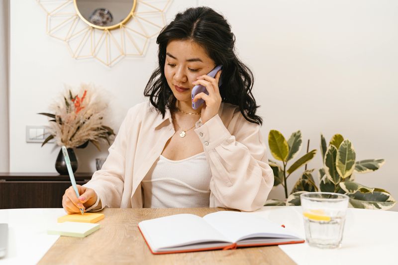 Multitasking and Split Attention