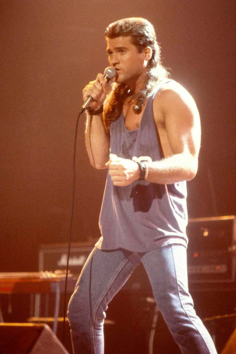 “Achy Breaky Heart” – Billy Ray Cyrus (1992)