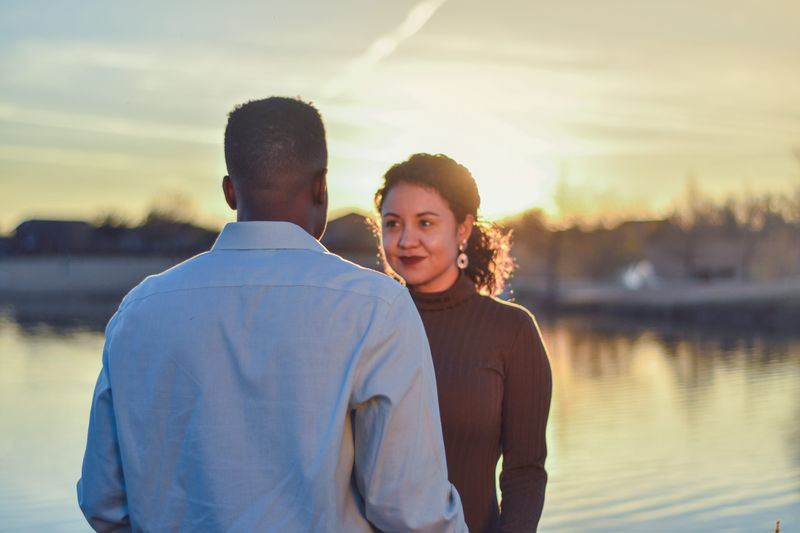 13 Things Men Do Thinking It's a Green Flag (It's Not)