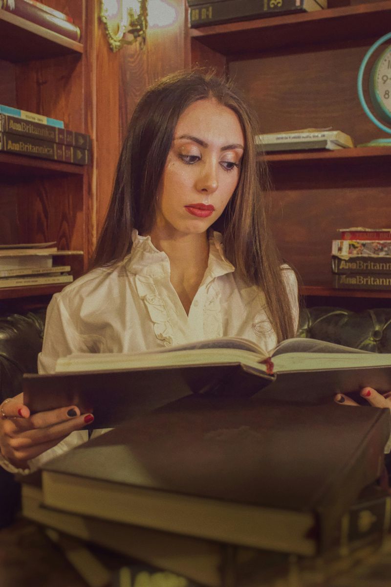 Visiting the Library to Look Up Information in Encyclopedias