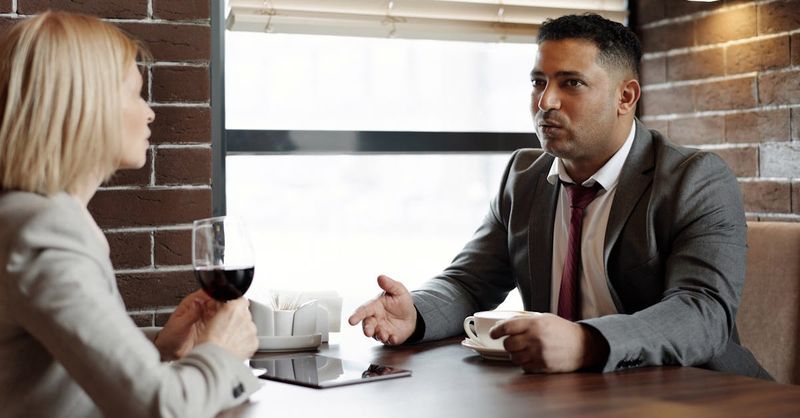 8 Things Mature Women Say Instead of Arguing