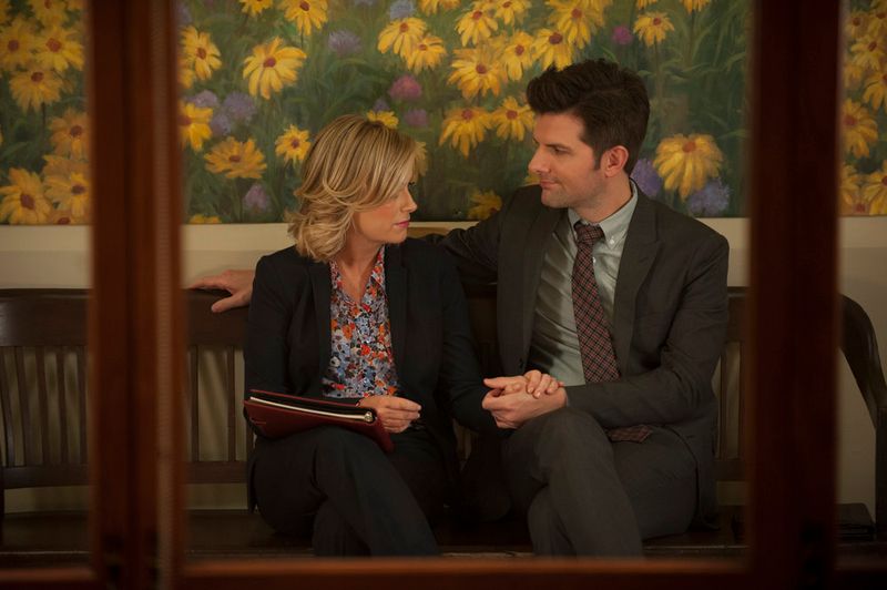 10 TV Workplace Romances That Made Us Believe in Love on the Clock