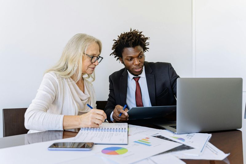Reinvest dividends and returns